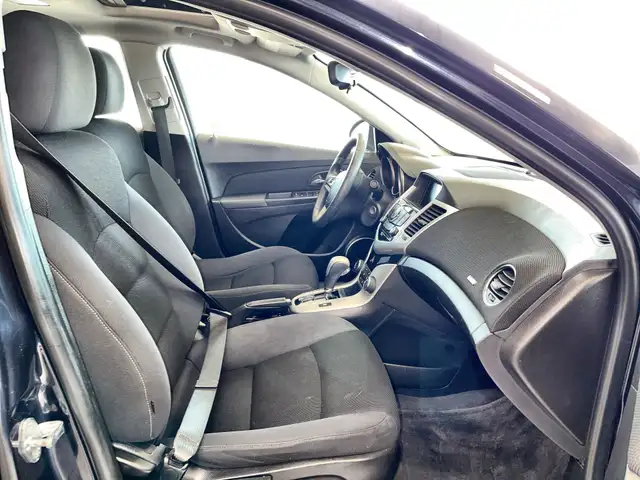 2016 Chevrolet Cruze Limited LT Turbo - Photo 32