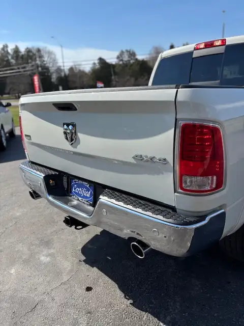 2017 RAM 1500 LARAMIE  ONE OWNER  CLEAN CARFAX - Photo 6