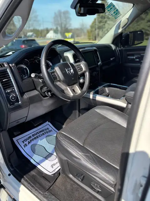 2017 RAM 1500 LARAMIE  ONE OWNER  CLEAN CARFAX - Photo 8