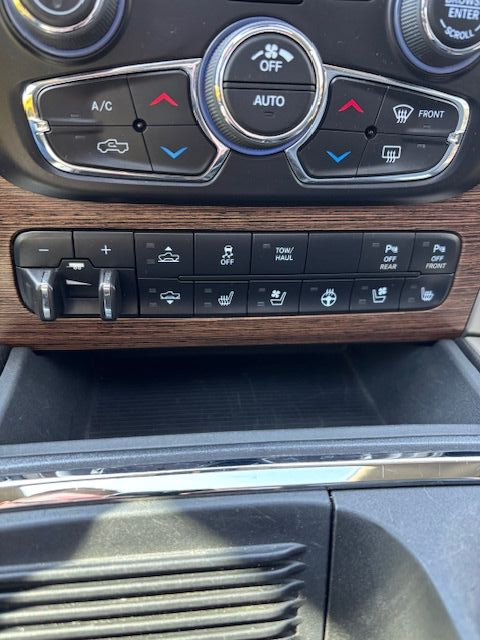 2017 RAM 1500 LARAMIE  ONE OWNER  CLEAN CARFAX - Photo 26