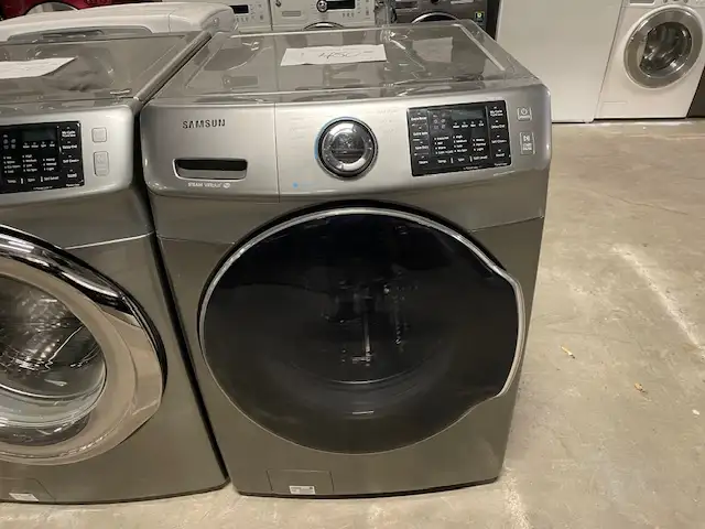 Laveuse seule frontale stainless Samsung (remis à neuf)