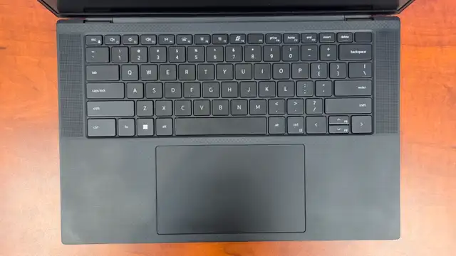 Dell Precision 5570 With 6 Months Warranty - Photo 2