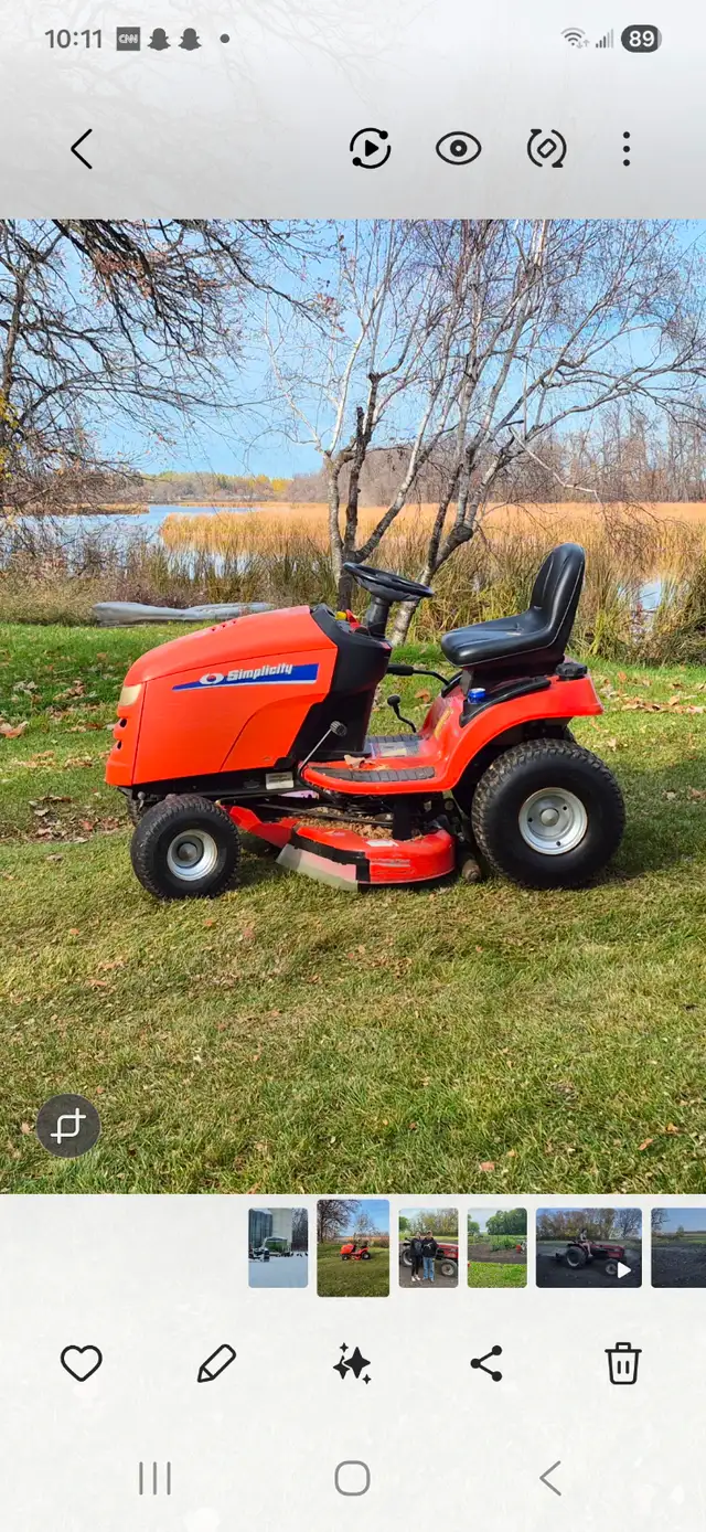 Simplicity Lawn Tractor