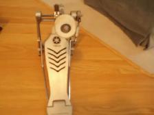 YAMAHA  BASS DRUM PEDAL -  LIKE  NEW - Photo 2
