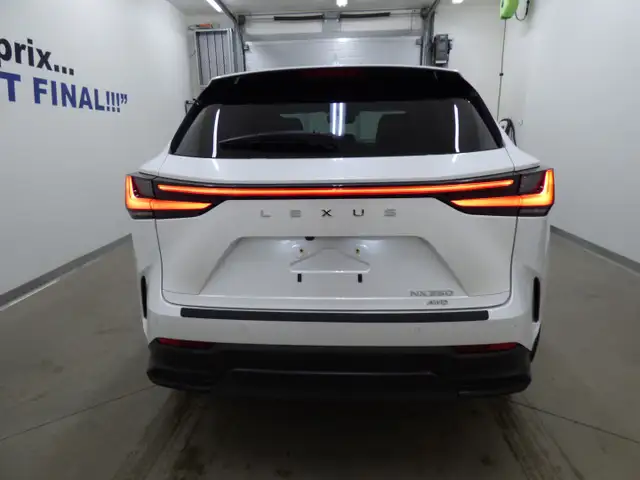 2023 LEXUS NX 350 AWD, TOIT PANO, CUIR ROUGE, CARPLAY, FULL!! - Photo 4