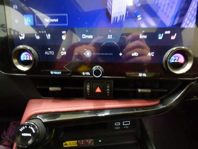 2023 LEXUS NX 350 AWD, TOIT PANO, CUIR ROUGE, CARPLAY, FULL!! - Photo 14