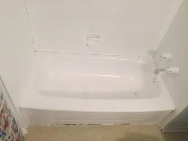 REGLAZING BATHTUB REFINISHING TILE BATHTUB RESURFACING TILES ETC - Photo 3