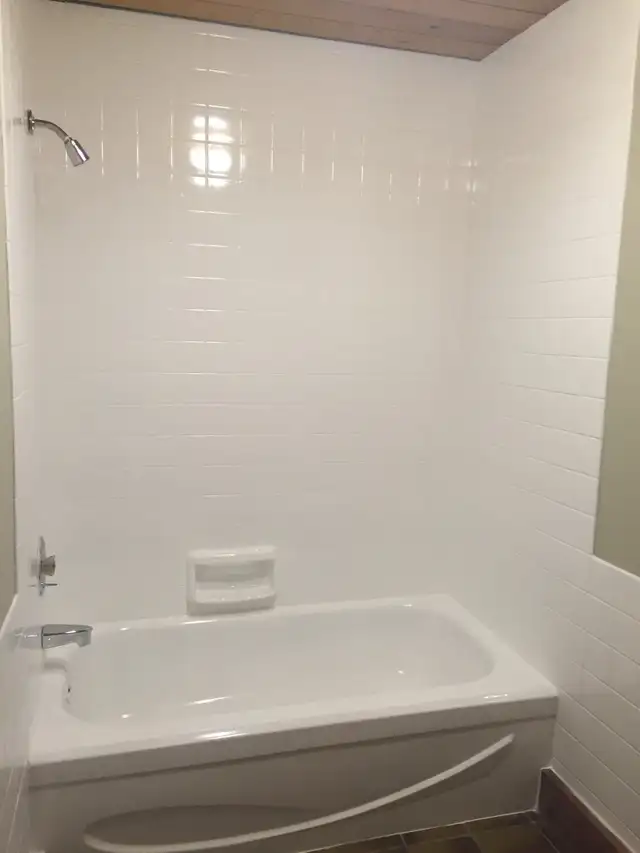 bathtub refinishing tiles resurfacing bathtub reglaze tub repair - Photo 2