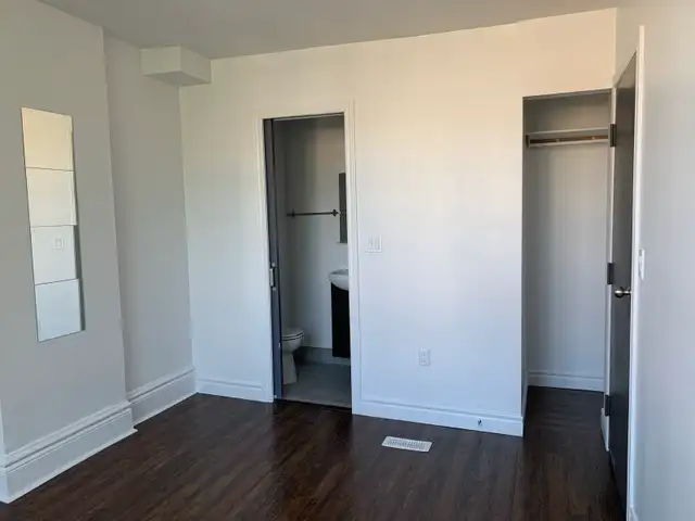 Room for Rent | 552 Lansdowne Ave - Photo 2