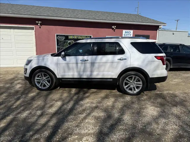 2017 Ford Explorer Limited 4WD 7 SEATER