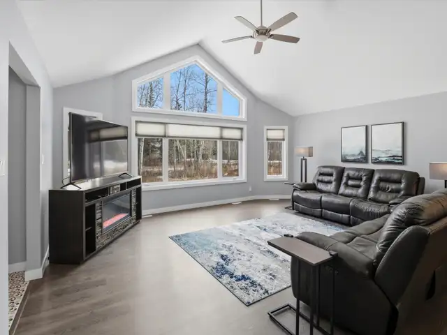 164 Ayashawath Cres. Buffalo Point, MB - Photo 2