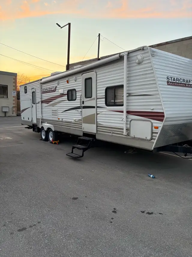 2011 starCraft 32.9ft travel trailer - Photo 2
