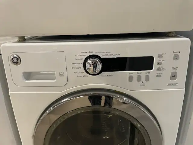 Mini laveuse sécheuse frontales blanches 24'' GE (remis à neuf) - Photo 4