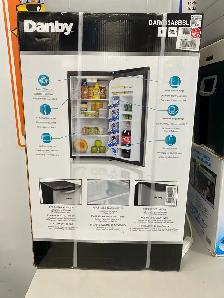 Danby mini fridge NEW @ Cashopolis