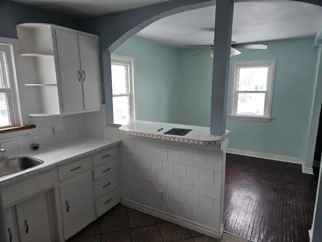 ALL INCLUSIVE 2 BEDROOMS APT. CLOSE DOWNTOWN COUPLE,/SINGLE - Photo 10