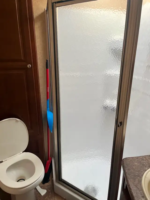 2011 Forest River 28ft 5th wheel camper - Photo 10