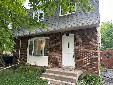 chambre a louer dans  jolie maison avec cour arrière