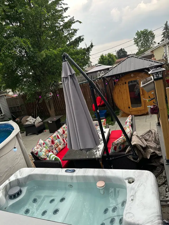 chambre a louer dans  jolie maison avec cour arrière - Photo 7