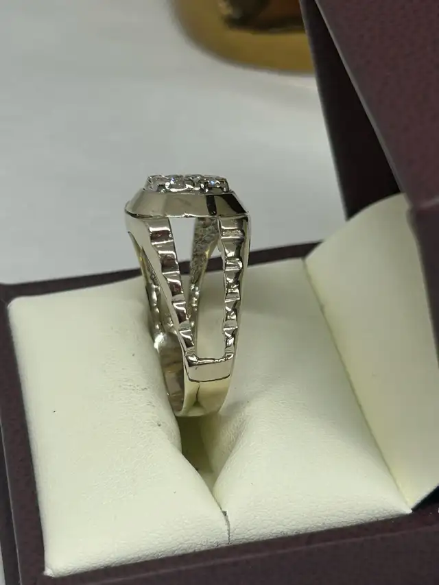 Men’s 14k White Gold Diamond Ring - Photo 2