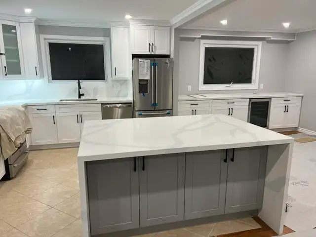 Premium solid wood kitchen and bathroom cabinets on promotion!