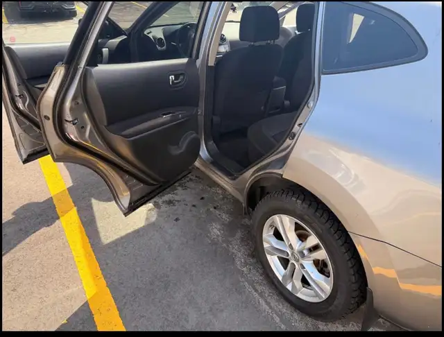 Offering For Sale 2012 Nissan Rogue! - Photo 5