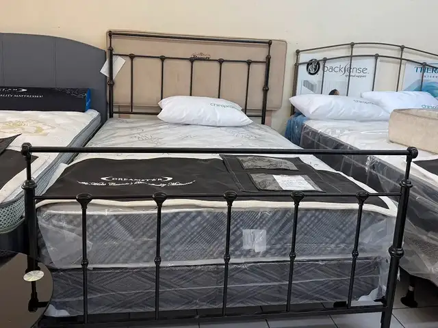 DOUBLE SIZE BED METAL FRAME WITH MATTRESS AND BOX INCLUDED WOW.. - Photo 2
