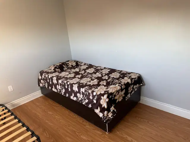 Bedroom for rent - Photo 7