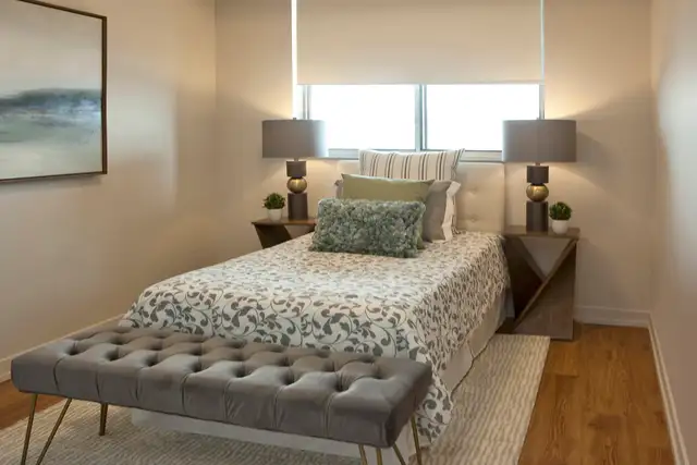 Fully Renovated 2 Bedroom Large, 2 Bath for Rent in Etobicoke! - Photo 11