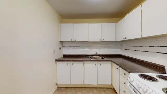 Move In Apr 1st! 1-Bed Apartment ~ Move In Ready ~ Pet Friendly - Photo 2