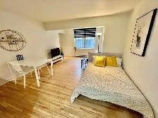 Superbe studio style loft 1 1/2, clé en main, meublé WIFI