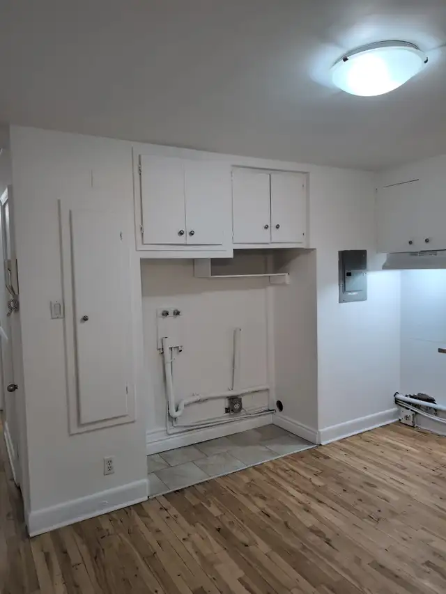 beau grand grand 4 1/2 rue Vitré Limoilou, petit chien accepté - Photo 3