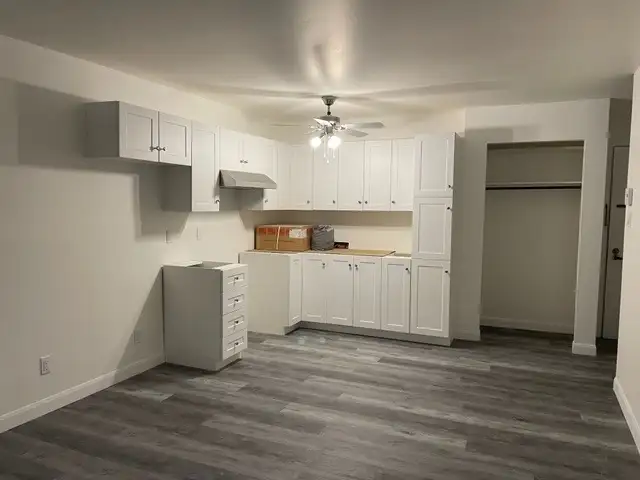 Superbe logement 3 1/2 demi sous-sol rénové Juillet - Photo 2