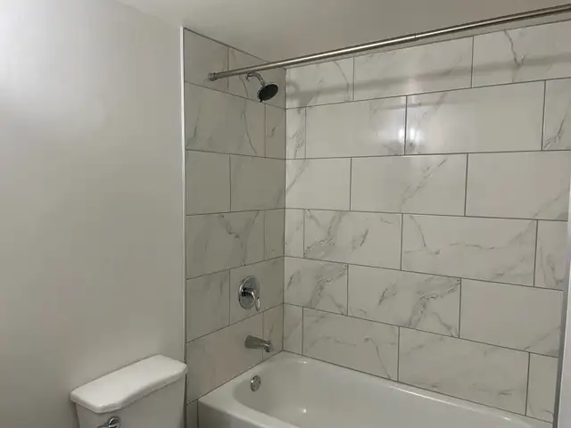Superbe logement 3 1/2 demi sous-sol rénové Juillet - Photo 9