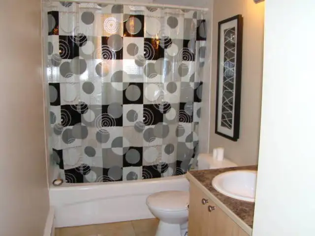 Beau logement 3ème ouest début Charlesbourg JUILLET - Photo 8
