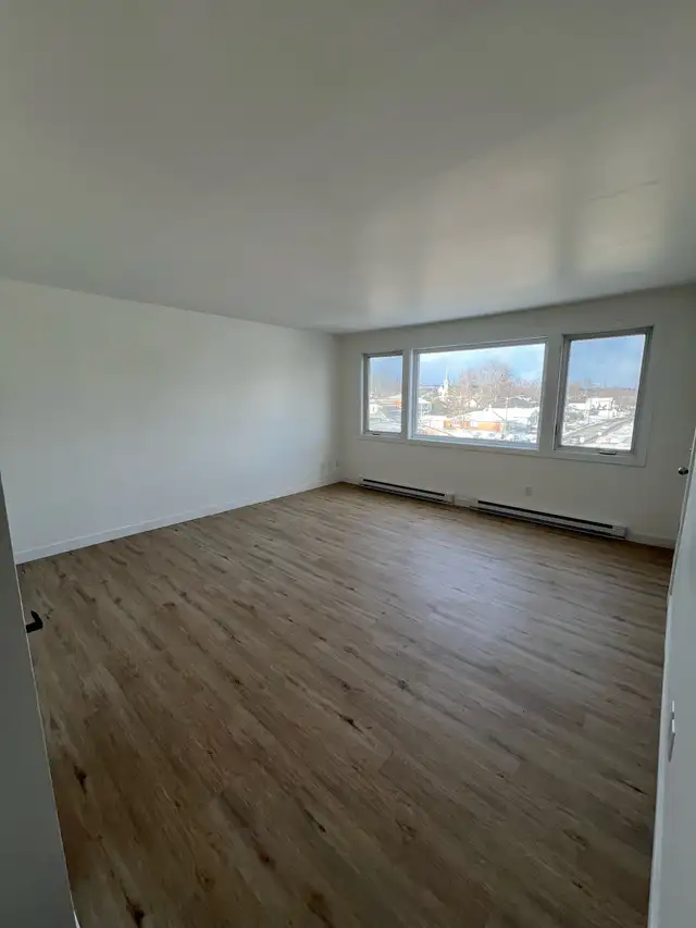 Superbe 3 1/2, 3e Avenue Charlesbourg Rénové - Photo 3