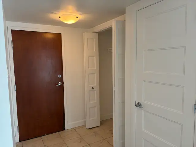 Superbe grand 3 1/2 style condo Ste-Foy Air Clim, Libre - Photo 6
