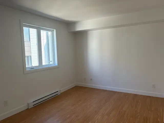 Superbe grand 3 1/2 style condo Ste-Foy Air Clim, Libre - Photo 9