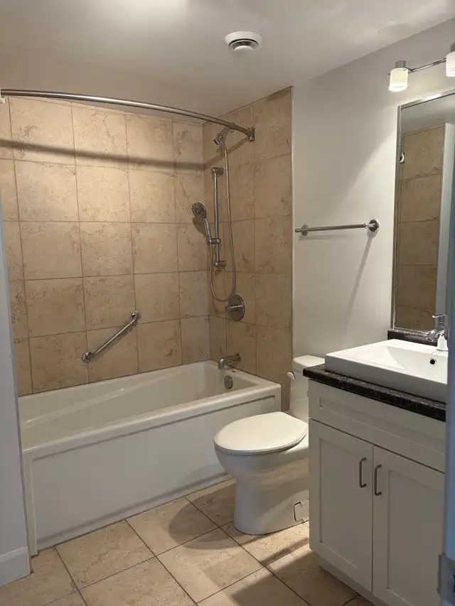 Superbe grand 3 1/2 style condo Ste-Foy Air Clim, Libre - Photo 11