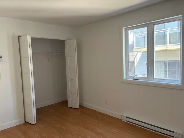 Superbe grand 3 1/2 style condo Ste-Foy Air Clim, Libre - Photo 16