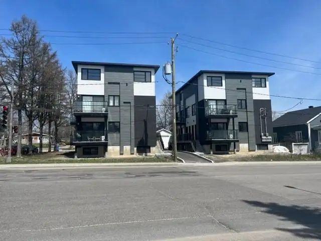 Superbes logement sur 2 étages boul Masson JUILLET