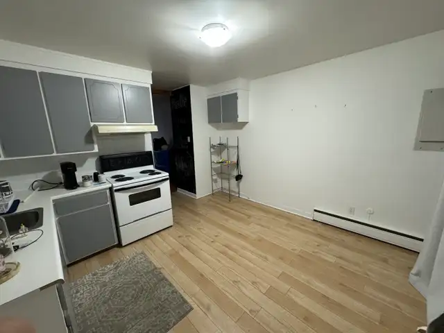 Très grand beau 4 1/2, Ave. du Colisée, rénové, chauffé, - Photo 4