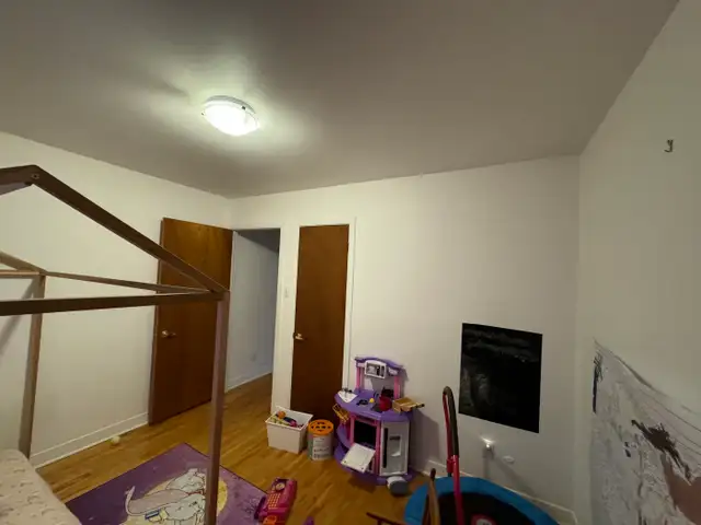 Très grand beau 4 1/2, Ave. du Colisée, rénové, chauffé, - Photo 9