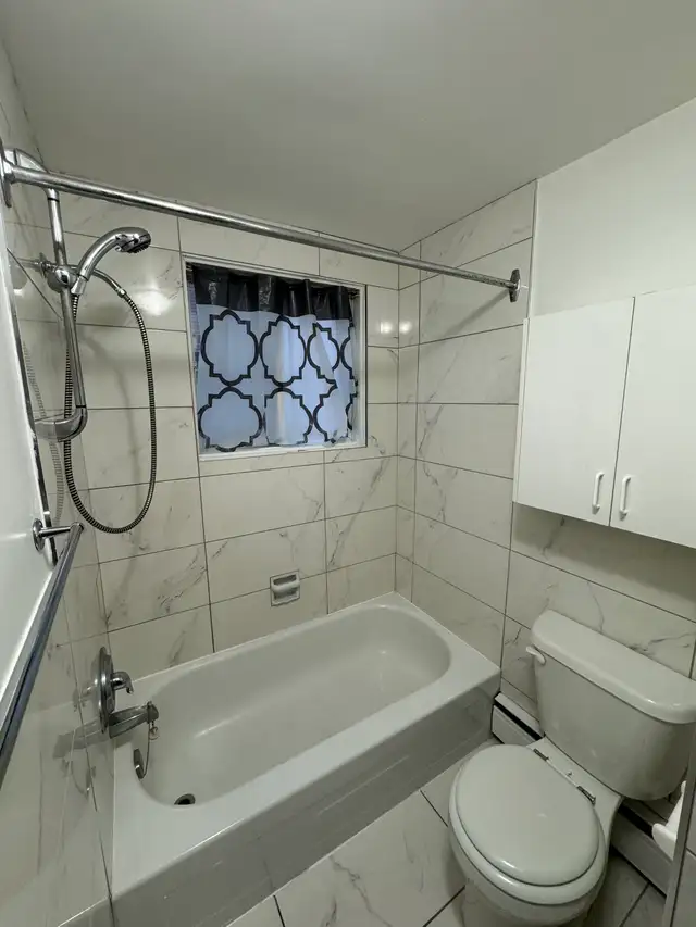 Très grand beau 4 1/2, Ave. du Colisée, rénové, chauffé, - Photo 10