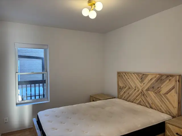 Superbe 3 1/2 rénové à neuf, meublé tout inclus LIBRE - Photo 4