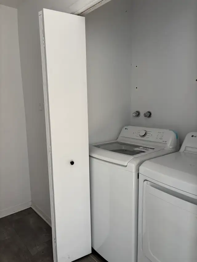 Superbe 3 1/2 rénové à neuf, meublé tout inclus LIBRE - Photo 9