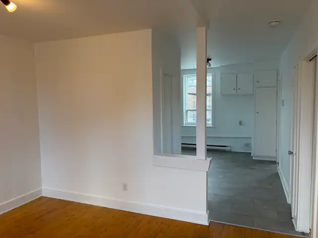 Très beau 4 1/2 Limoilou, rénové, LIBRE - Photo 5