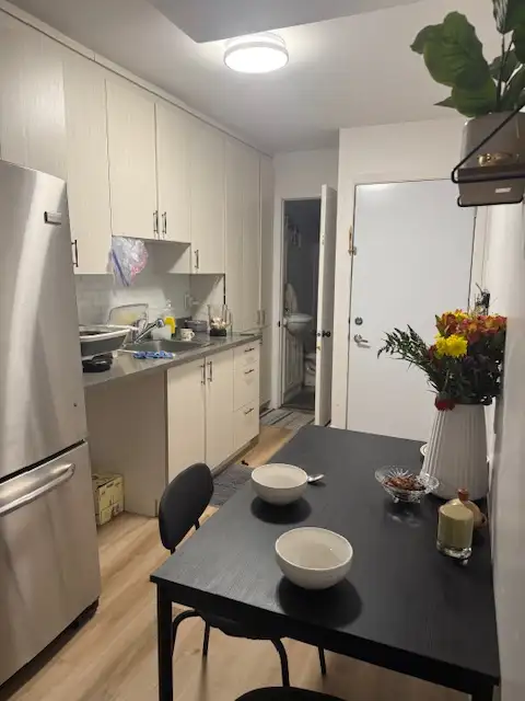 Très beau 3 1/2 Charlesbourg/Limoilou, WIFI tout-inclus. - Photo 3