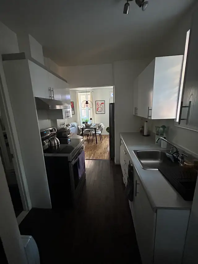 Superbe 3 1/2 Saint-Sauveur, rez de chaussé LIBRE - Photo 7