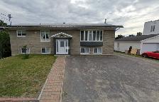 Beau grand 4 1/2, Ste-Anne-de-Beaupré, 2 parkings, Juillet