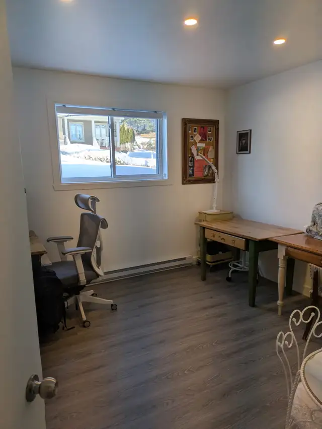 Beau grand 4 1/2, Ste-Anne-de-Beaupré, 2 parkings, Juillet - Photo 4